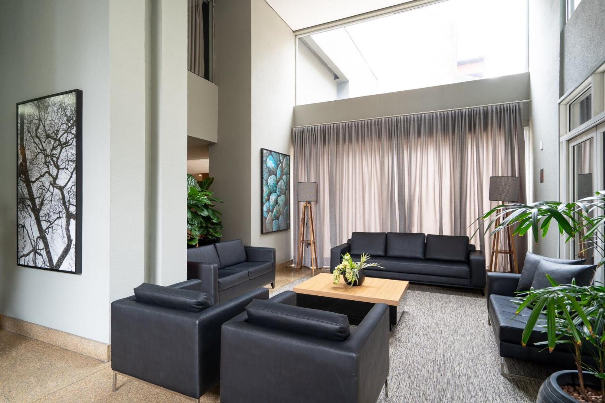 Suites Inside Hotel Windham Paulista San Paolo Esterno foto